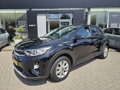 Kia Stonic - 1.2 MPi ComfortPlusLine Navigator Navigatie | Camera | Sensoren Info Daan 0492-588964