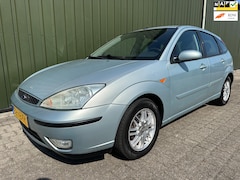 Ford Focus - 2.0-16V Ghia