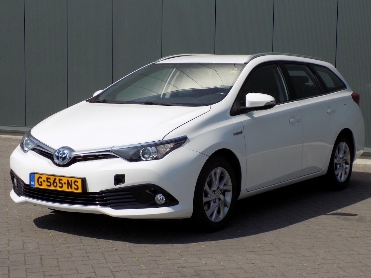 Toyota Auris - 1.8 Hybrid Business Pro 1.8 Hybrid Business Pro - AutoWereld.nl