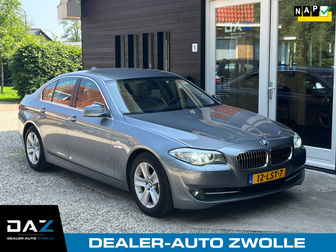 BMW 5-serie - 528i Executive Aut/Ecc/Leer/Navi/Youngtimer! - AutoWereld.nl