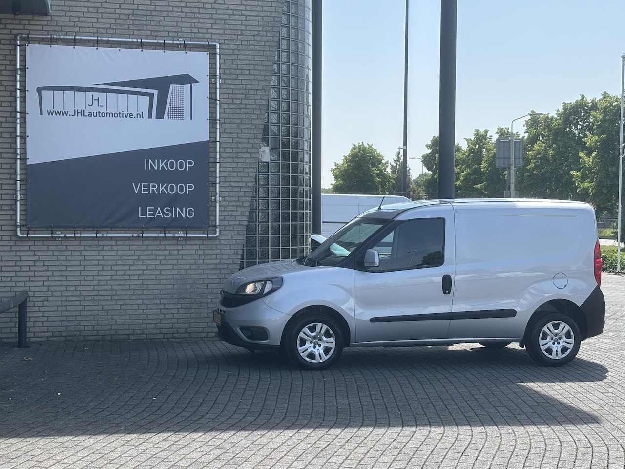 Fiat Doblò Cargo - 1.3 MJ L1H1 SX*A/C*NAVI - AutoWereld.nl