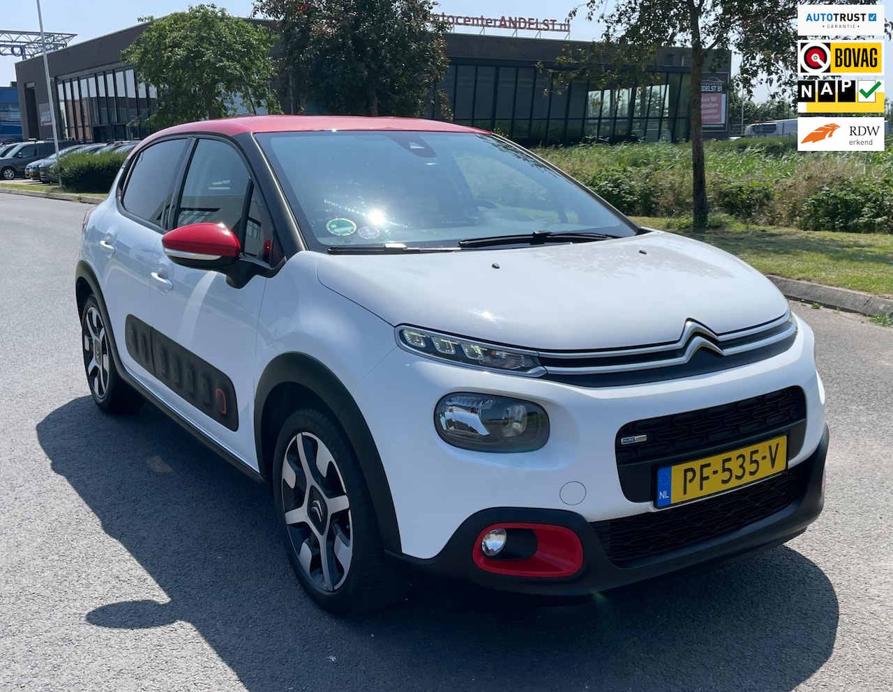 Citroën C3 - 1.2 PureTech S&S Shine 1.2 PureTech S&S Shine, 5drs, Trekhaak, Cam, Carplay, Navi, 2e eig afk, Geen import, Nap, - AutoWereld.nl