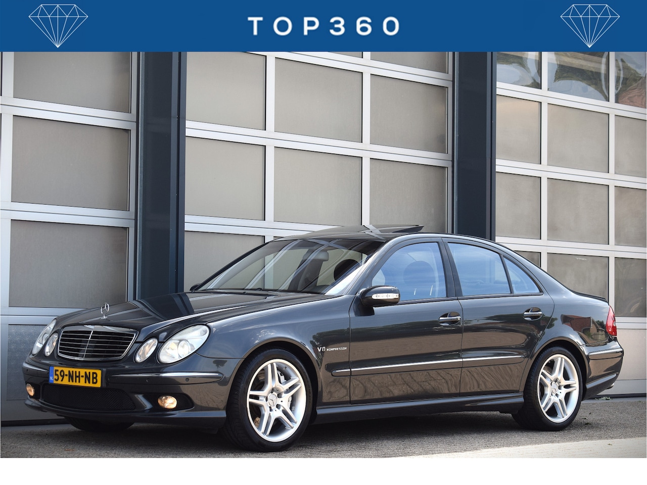 Mercedes-Benz E-klasse - E55 AMG Youngtimer | Bomvol | Dakje | ACC | Keyless | Unieke kleur! - AutoWereld.nl