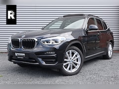 BMW X3 - xDrive30e Pano / Trekhaak / 19inch / Camera / LED