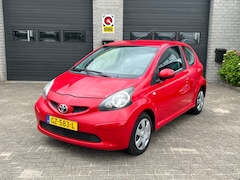 Toyota Aygo - 1.0-12V *Afgeleverd Nieuwe APK*Airco