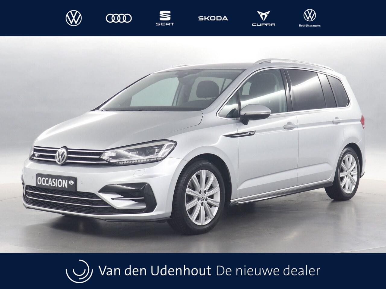 Volkswagen Touran - 1.4 TSI 150pk Highline Business R 7persoons DSG / Navigatie / Stoelverwarming / LED - AutoWereld.nl