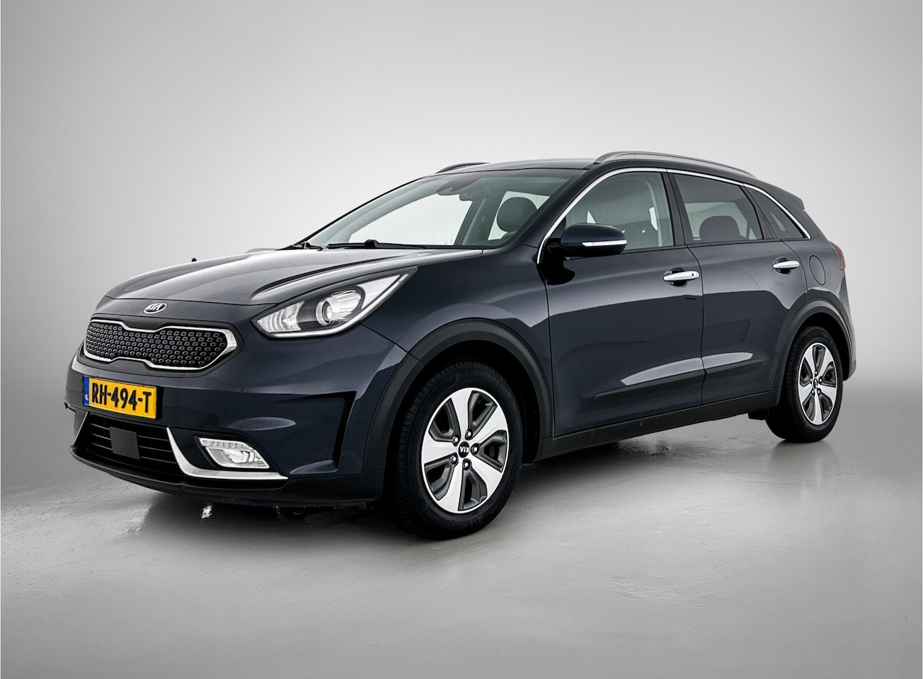 Kia Niro - 1.6 GDi Hybrid BusinessLine Stoelverwarming | Stuurverwarming | Climate Control | Navigati - AutoWereld.nl
