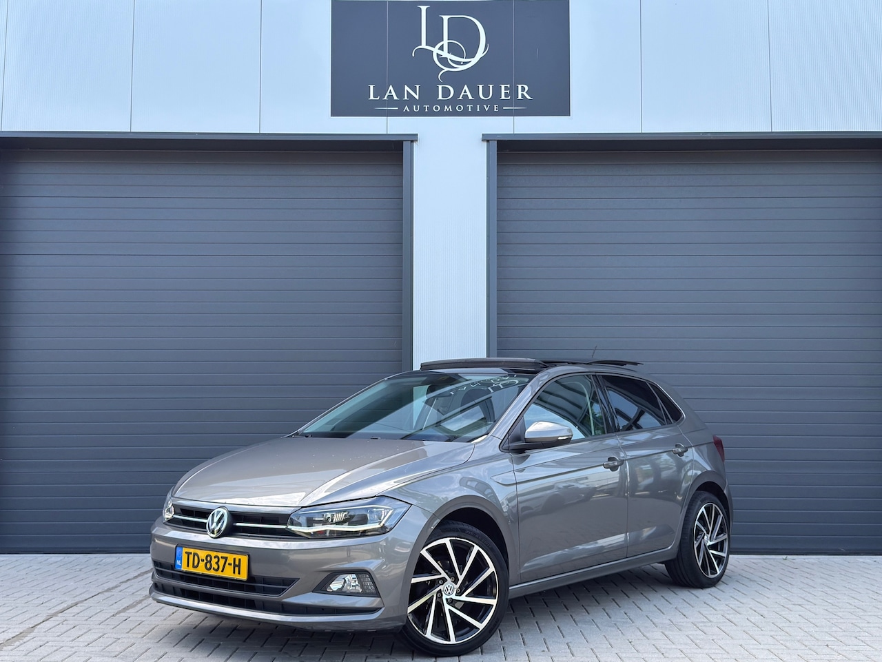 Volkswagen Polo - 1.0 TSI Comfortline Business / Schuifdak APK - AutoWereld.nl