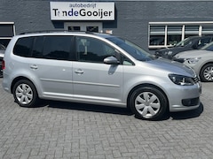 Volkswagen Touran - 1.4 TSi DSG Business | NAV. | STOELVERW. | TREKHAAK |