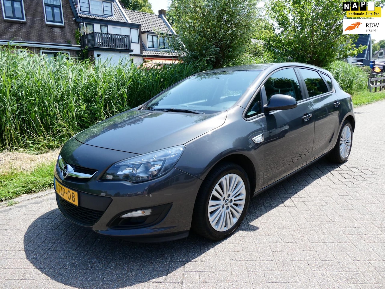 Opel Astra - 1.6 Selection 116pk 5-deurs 157.000km Airco Cruise Trekhaak 1250kg. - AutoWereld.nl