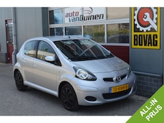 Toyota Aygo - 1.0-12V Comfort Navigator O.a: PDC, Airco, Bluetooth, Automaat, Centr. lock, Navigatie, Et