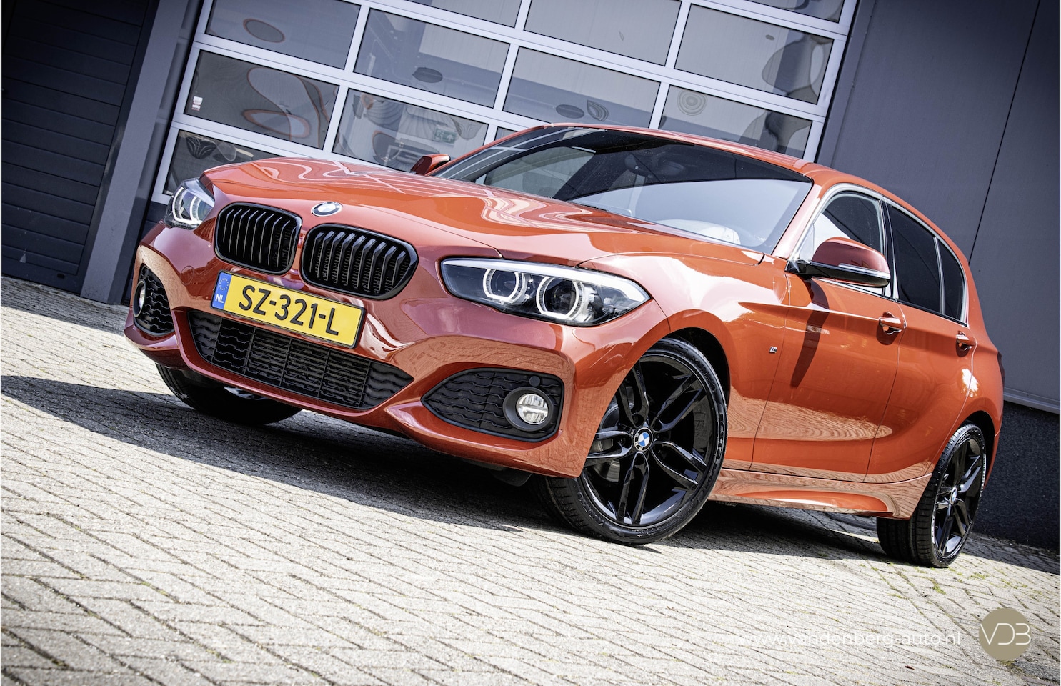 BMW 1-serie - 118i AUT M-Sport Origineel NL LEER LED - AutoWereld.nl