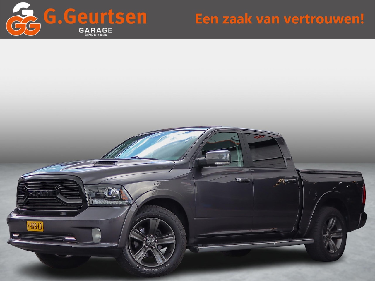 Dodge Ram 1500 - 5.7 V8 4x4 Quad Cab 6'4 120L tank, Luchtvering, Trekhaak 3500KG, Leder, Schuif/Kanteldak - AutoWereld.nl