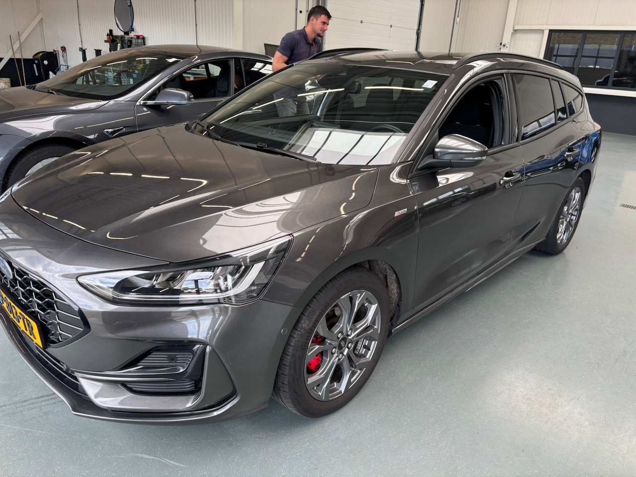Ford Focus Wagon - 1.0 EcoBoost Hybrid ST Line Style | Winterpakket | Navigatie | Camera | Apple Carplay/Andr - AutoWereld.nl