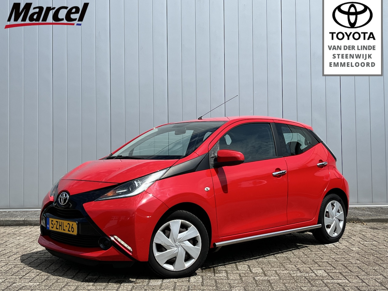 Toyota Aygo - 1.0 VVT-i x-play 5-drs Radio Sidebars - AutoWereld.nl