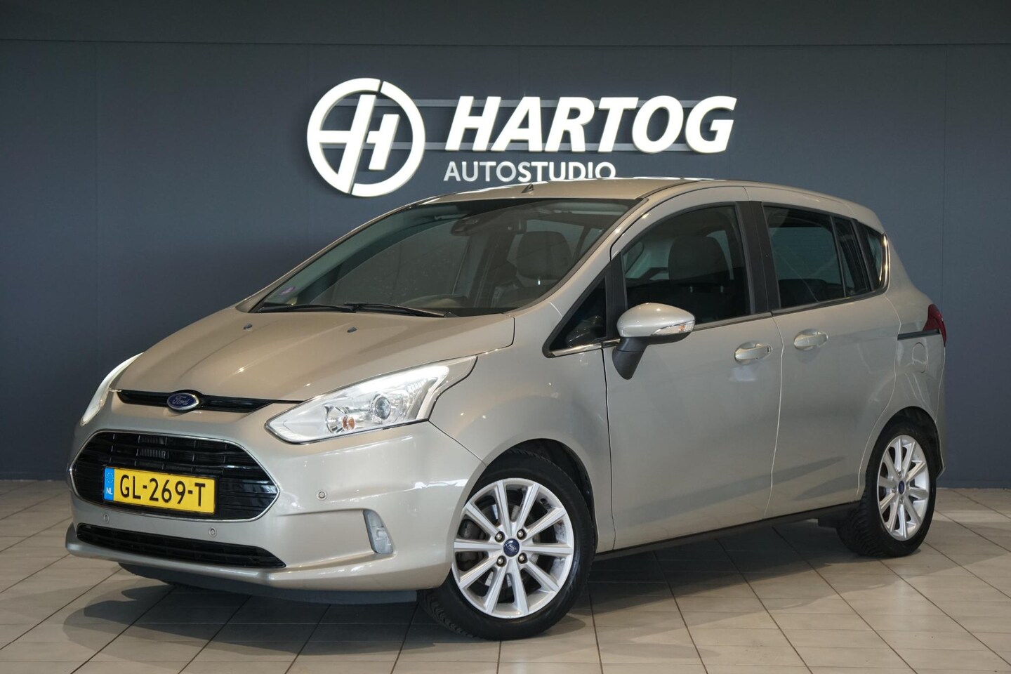 Ford B-Max - 1.0 EcoBoost Titanium + CAMERA / CRUISE / TREKHAAK - AutoWereld.nl