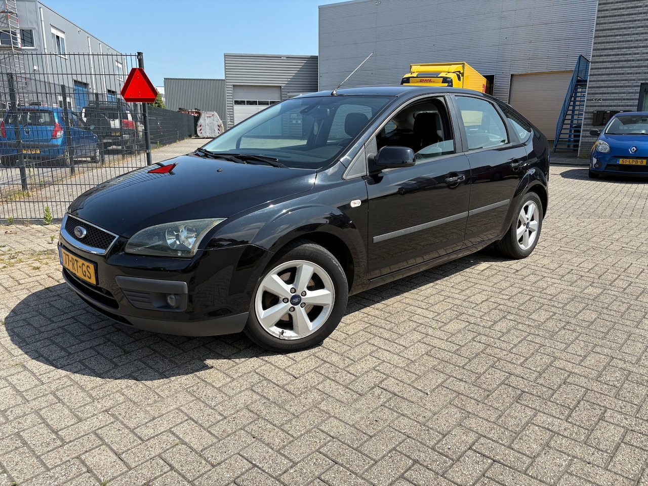 Ford Focus - 1.6-16V Futura Airco/5DRS/Trekhaak - AutoWereld.nl