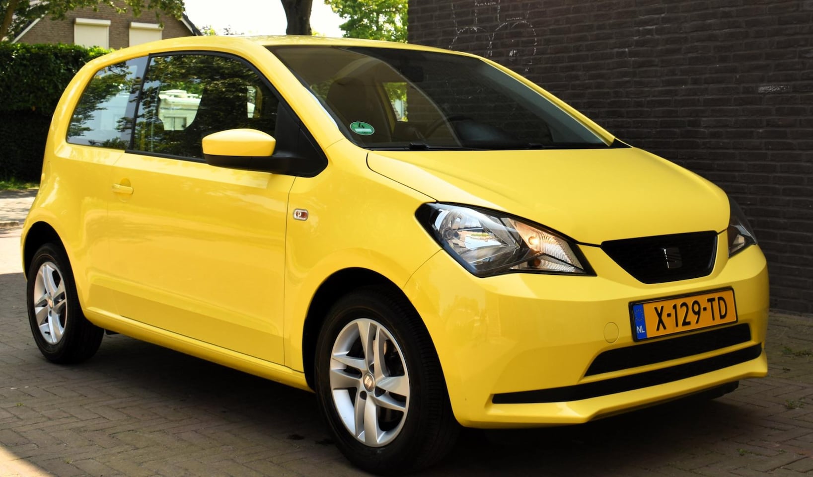 Seat Mii - 1.0 Style Sport met airco, elec. ramen, navigatie en meer! - AutoWereld.nl
