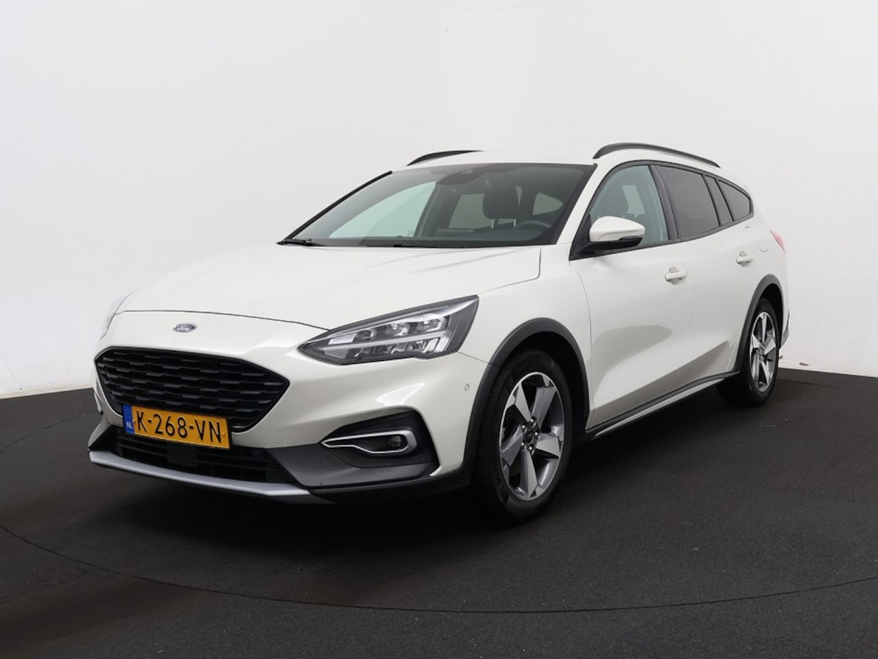 Ford Focus Wagon - 1.0 EcoBoost Hybrid Active X Business | Trekhaak | Camera | Winterpakket | Apple Carplay/A - AutoWereld.nl