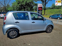 Daihatsu Sirion 2 - 1.0-12V Premium