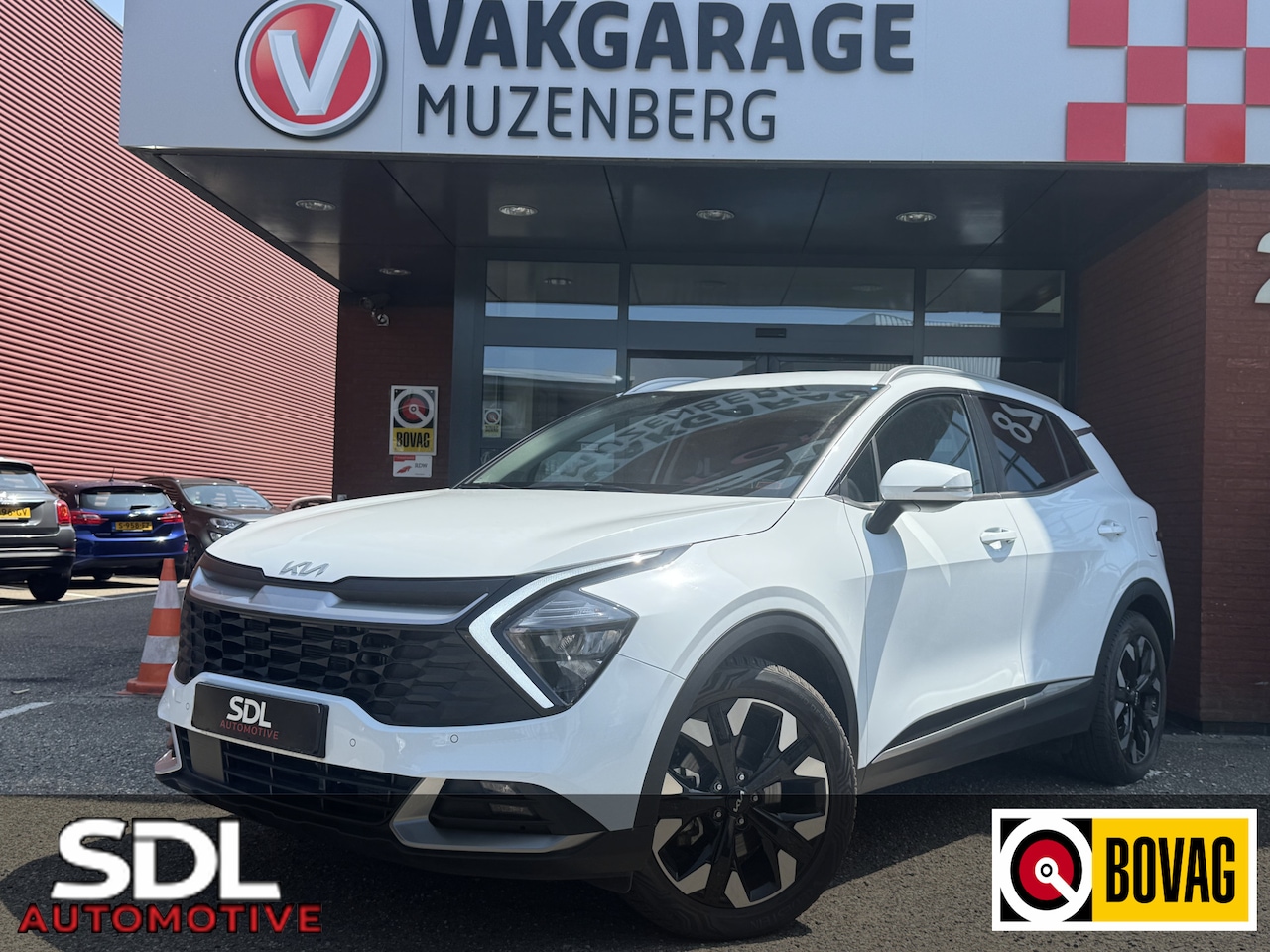 Kia Sportage - 1.6 T-GDi Hybrid DynamicLine AWD // ELEK. STOELEN // STOEL+STUURVERWARMING // NAVI+CARPLAY - AutoWereld.nl
