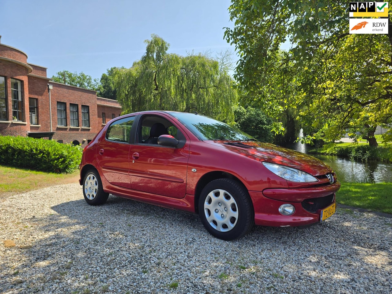 Peugeot 206 - 1.4 Forever 5-deurs AIRCO *apk:06-2026* - AutoWereld.nl