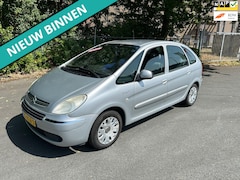 Citroën Xsara Picasso - 1.6i-16V Image LEUKE AUTO RIJDT EN SCHAKELT GOED