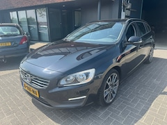 Volvo V60 - 1.6 T4 AUTOMAAT BLIS ACC CAMERA TREKHAAK VOL DEALER ONDERHOUDEN