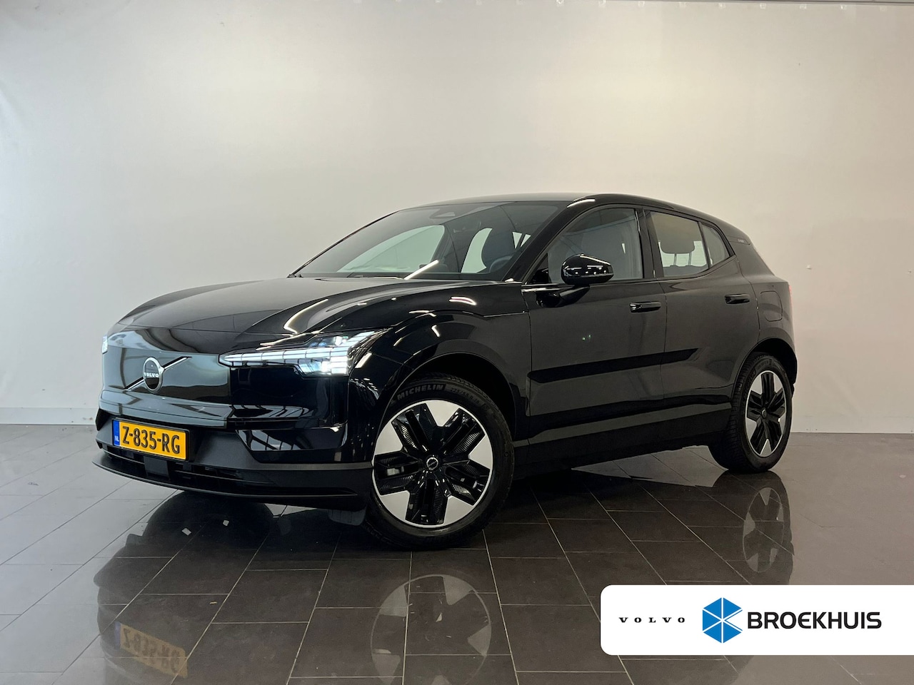 Volvo EX30 - Single Motor Extended Range Core 69 kWh | 11 kW lader | Achteruitrijcamera | Apple Carplay - AutoWereld.nl