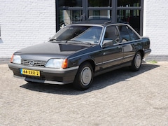 Opel Rekord - LS 1.8 S 79.000km Schuif kantel dak Stuurbekrachtiging LPG
