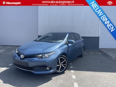 Toyota Auris - 1.8 Hybrid Dynamic Hatchback