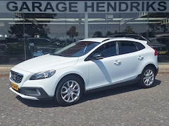 Volvo V40 Cross Country - 2.0 T3 Momentum | Navi | Trekhaak 1500kg | Climate | LM Velgen | (occasion)