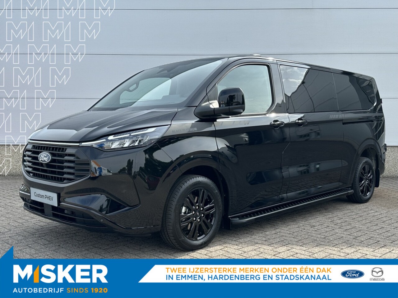 Ford Transit Custom - 320 L2H1 Black Plati 320 2.5 PHEV L2H1BP - AutoWereld.nl