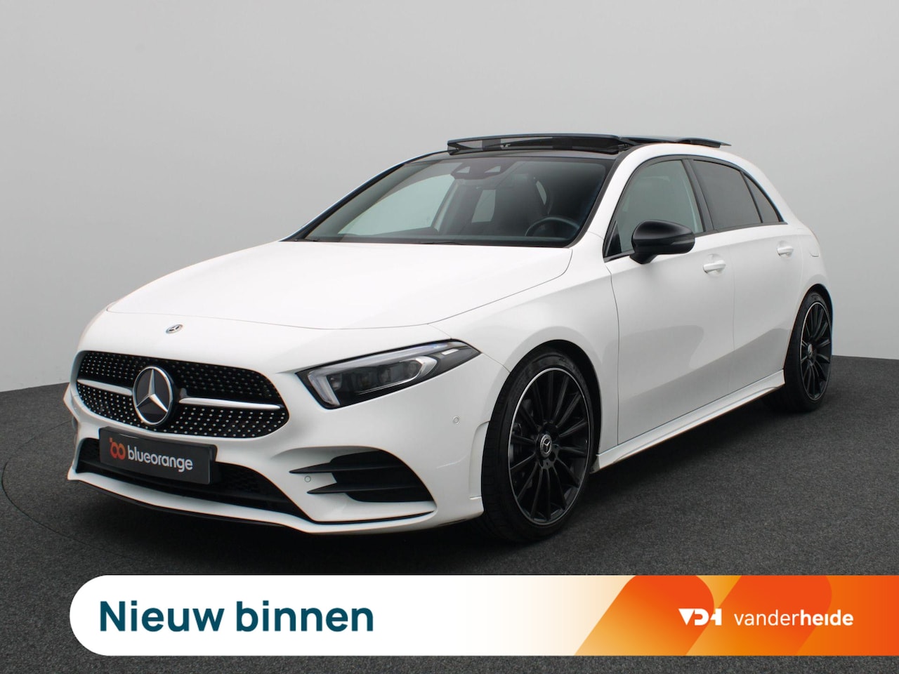 Mercedes-Benz A-klasse - 200 Business Solution AMG 163PK Aut. Pano-Schuifdak, Full LED, Navi, Keyless, Head-Up Disp - AutoWereld.nl