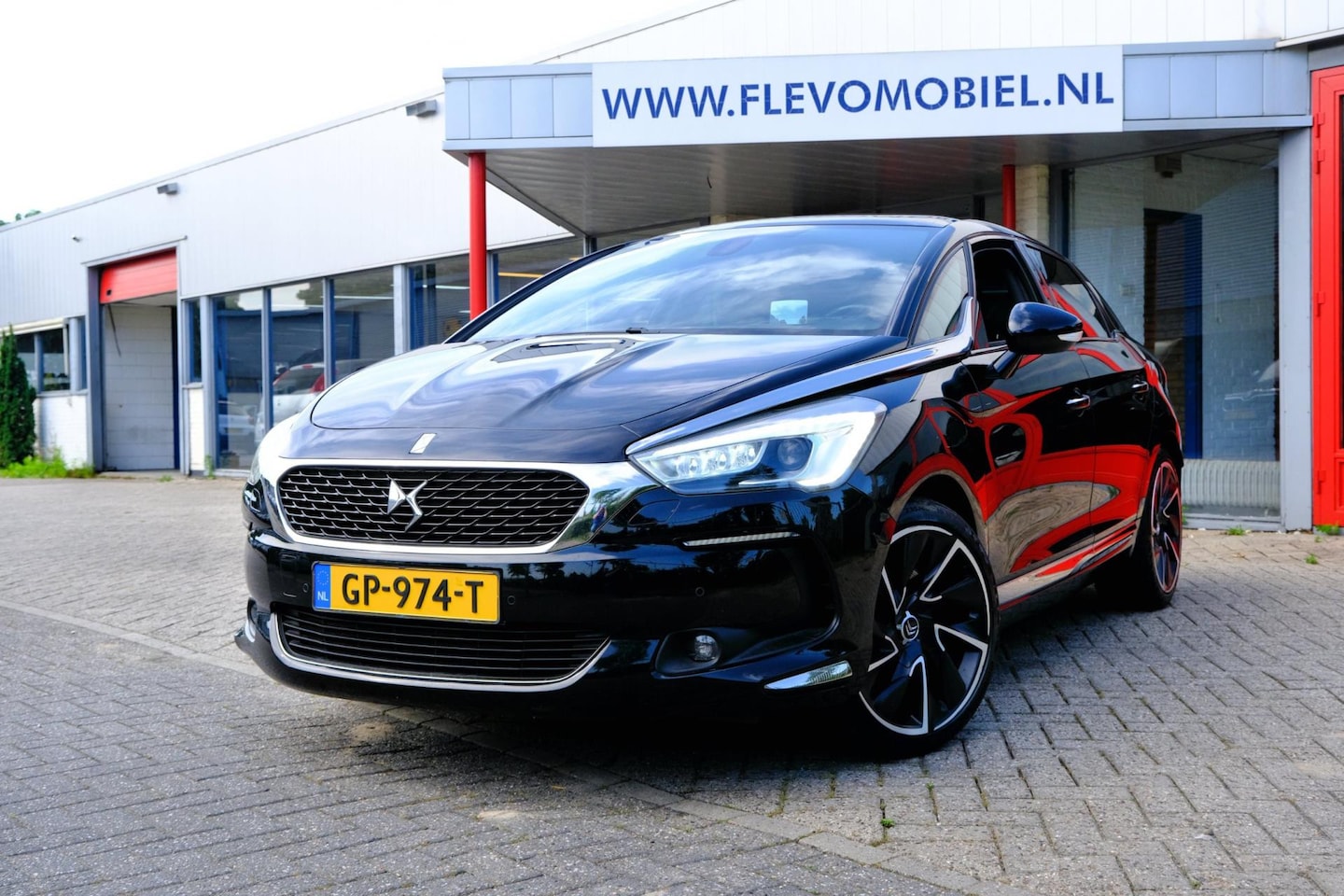 DS 5 - 2.0 BlueHDi Executive Pano|Leder|Navi|Clima - AutoWereld.nl