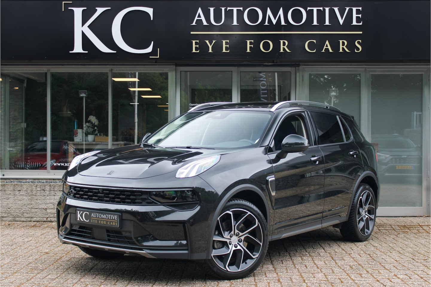 Lynk & Co 01 - 1.5 Blackpack | Trekhaak | All-Season! - AutoWereld.nl