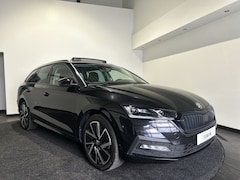 Skoda Octavia Combi - 1.4 TSI RS iV PHEV Business | Panoramadak | Stoelverwarming