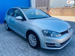 Volkswagen Golf - 1.2 TSI Highline - Nieuw APK - Pano - Front Assist