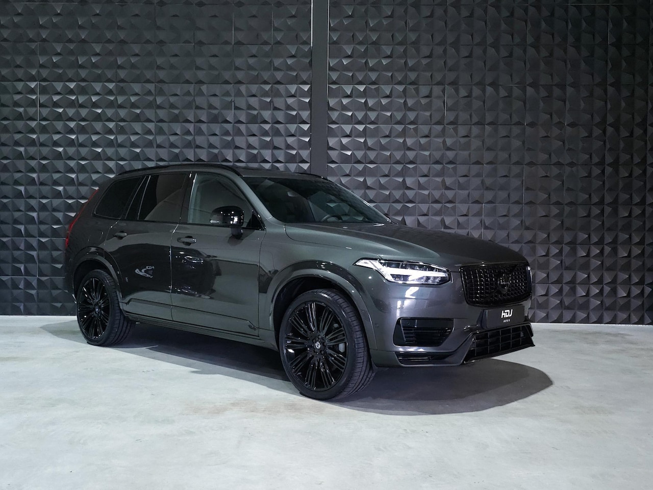 Volvo XC90 - 2.0 T8 Recharge AWD R-Design | B&W | Topv. | HUD | 7p. | Trekh. | BLIS | - AutoWereld.nl