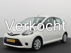 Toyota Aygo - 1.0 VVT-i Now AIRCO / PARKEERSENSOREN / ELEK RAMEN / NL-AUTO