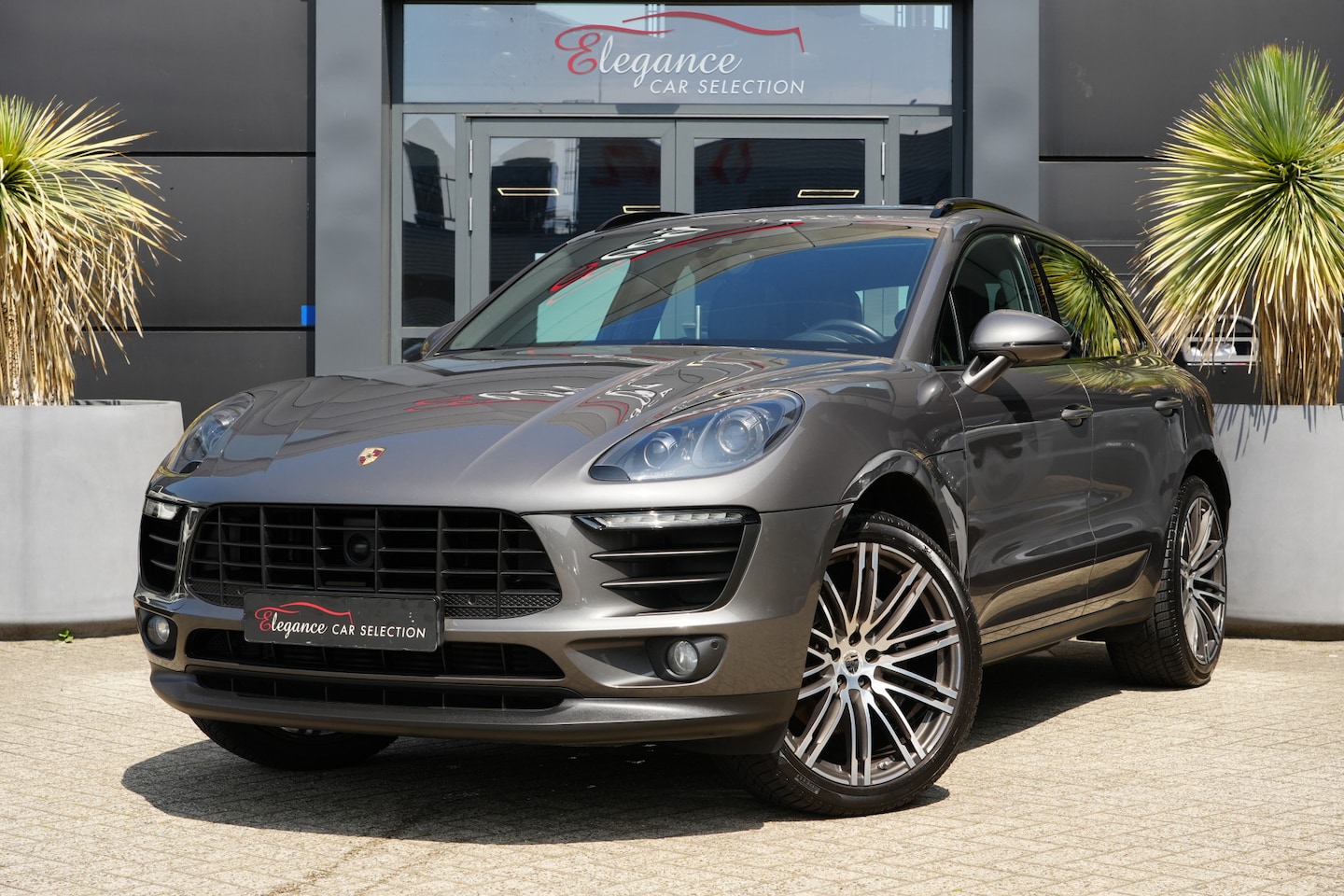 Porsche Macan - 2.0 252pk Panoramadak/Bose/Stoelverwarming - AutoWereld.nl