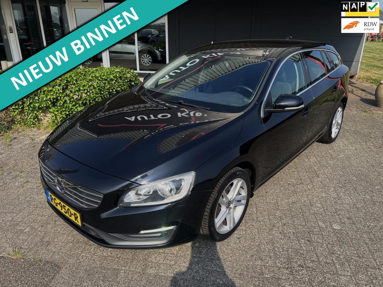 Volvo V60 - 1.6 D2 Summum ECC/NAV/CRUISE/PDC V+A APK+NAP - AutoWereld.nl