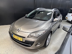 Renault Mégane - Megane 1.4 TCE DYNAMIQUE Xenon / Climat / Navi / Trekhaak / Usb