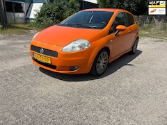 Fiat Grande Punto - 1.4-16V Sport INRUILKOOPJE | ZO MEENEMEN | AIRCO | CRUISE |