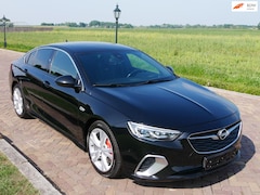 Opel Insignia Grand Sport - 2.0 BiTurbo AUT 4x4 GSi Exclusive FULL SEDAN