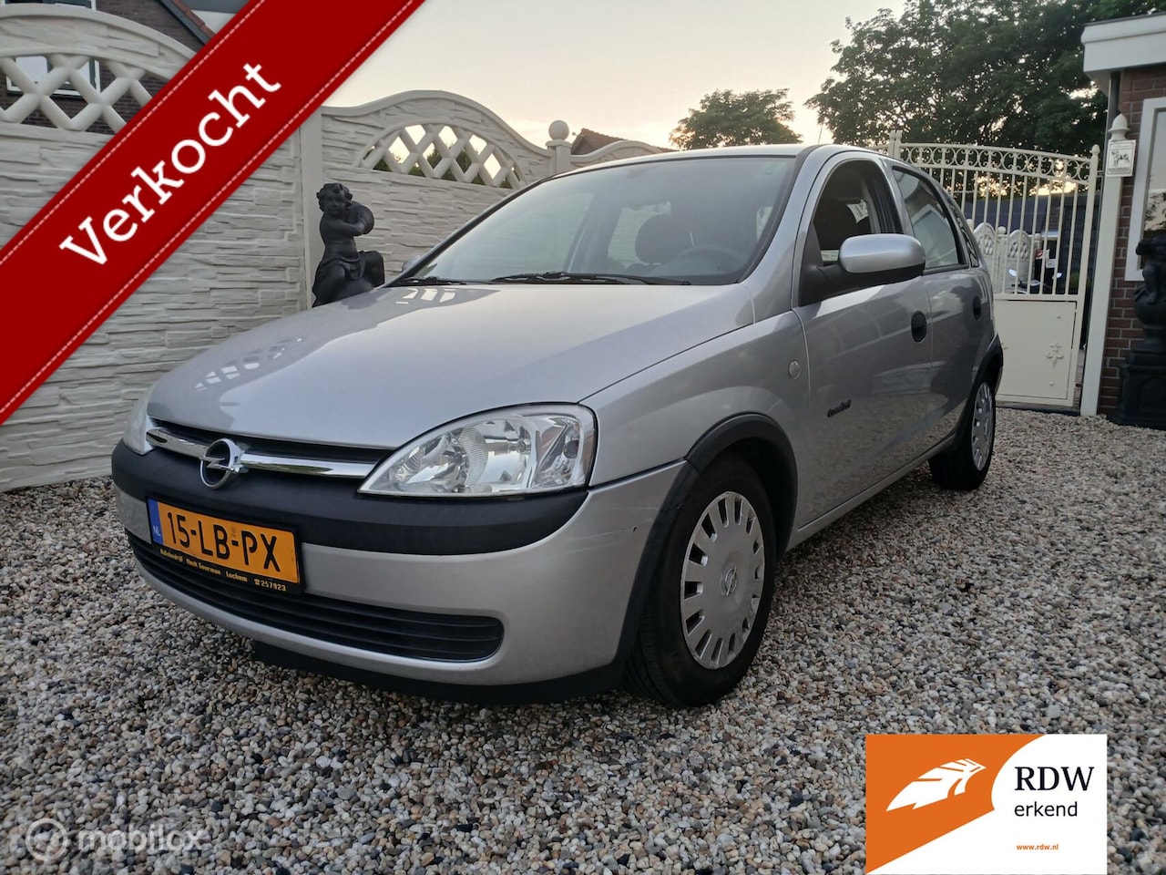 Opel Corsa - 1.2-16V airco 5 deurs nw apk - AutoWereld.nl