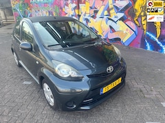 Toyota Aygo - 1.0 VVT-i Aspiration facelift met ijskoude airco elektrische ramen stuurbekrachtiging ster