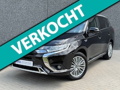 Mitsubishi Outlander - 2.4 PHEV Pure S-AWC 4WD | Carplay | Trekhaak | Cruise control | Camera | Keyless | DAB | C