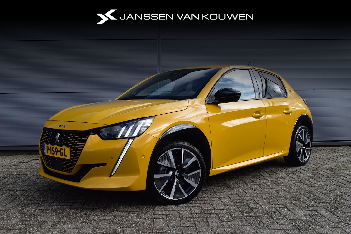 Peugeot e-208 - EV GT 350 50 kWh LM Velgen 18 Inch 360-Camera  Navigatie Climate Controle SOH 92% - AutoWereld.nl