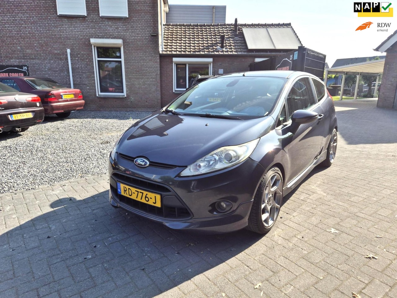 Ford Fiesta - 1.6 Sport Airco Cruise - AutoWereld.nl